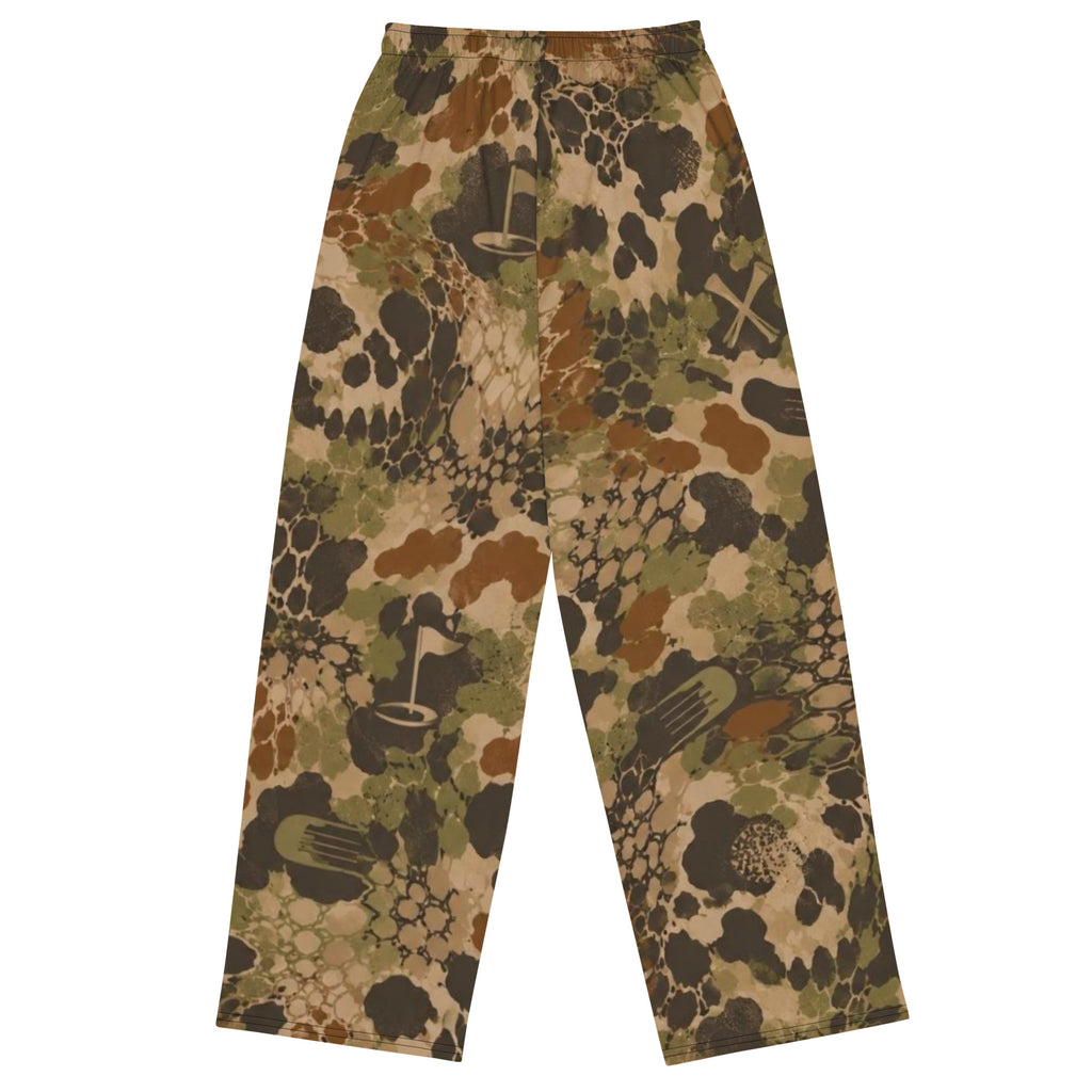 ROUGH COUNTRY — Skull Camo Wide-Leg Pants — back view